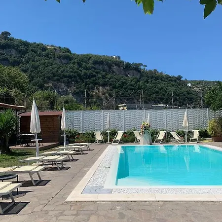 Casa Sorrento, Immerso Nel A Pochi Passi Dal Centro Daire *