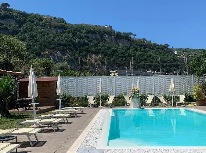 Casa Sorrento, Immerso Nel A Pochi Passi Dal Centro Apartamento *